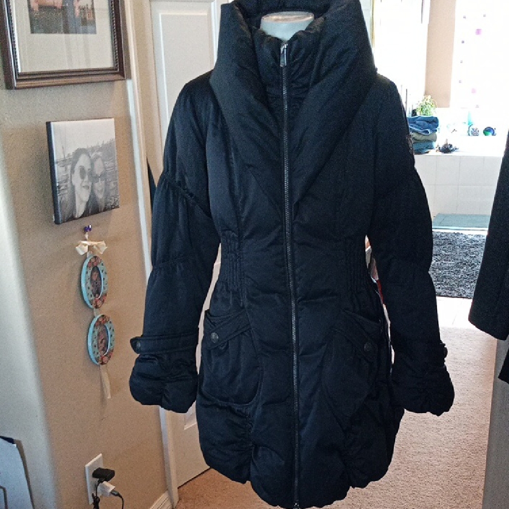 Happy Goat Lucky PARIS Down Puffer Coat Size Medium